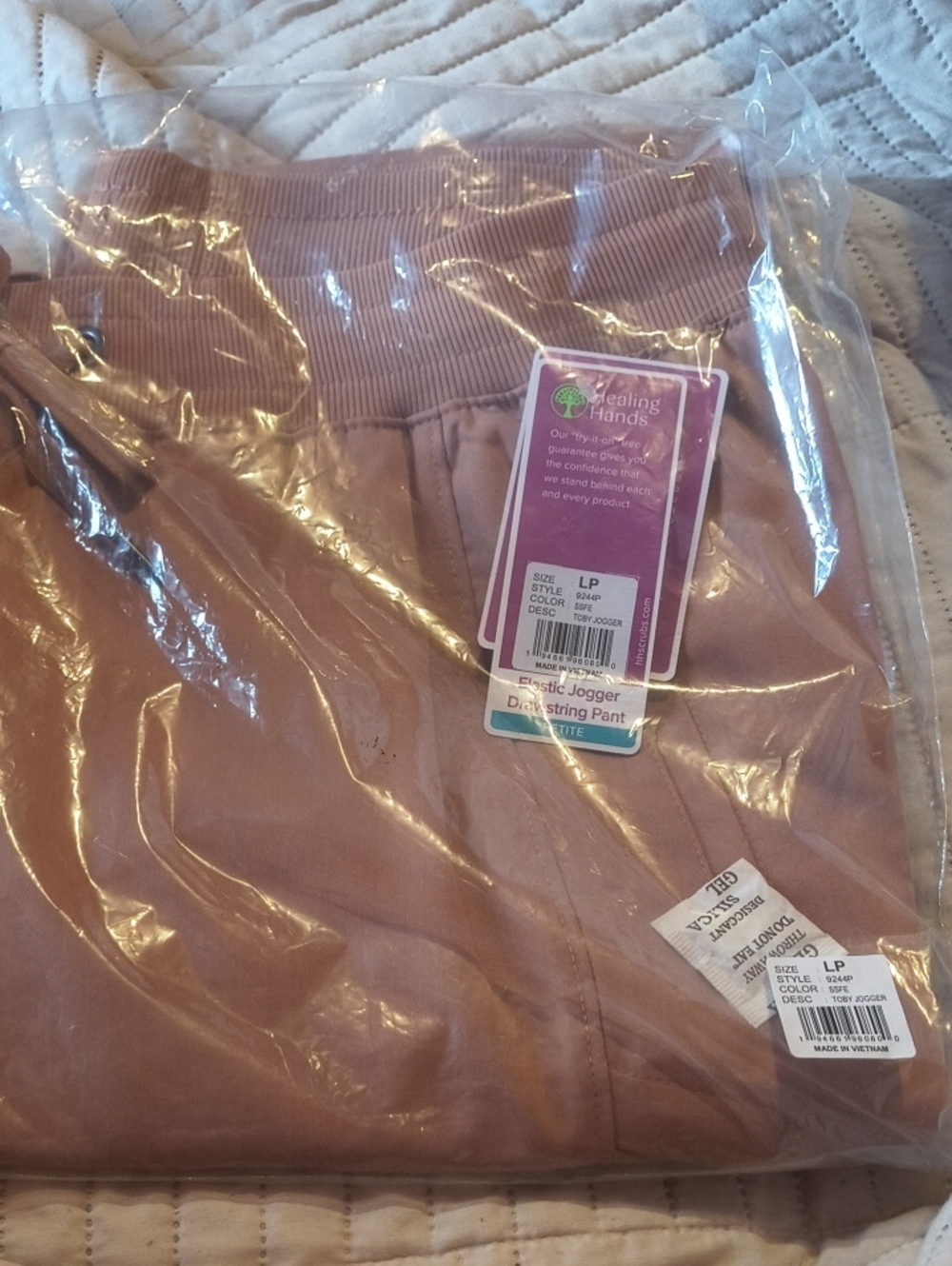 healing hands Jogger Scrub Pants. 7 Pockets NWT, LARGE/PETITE SANTA FE TAN